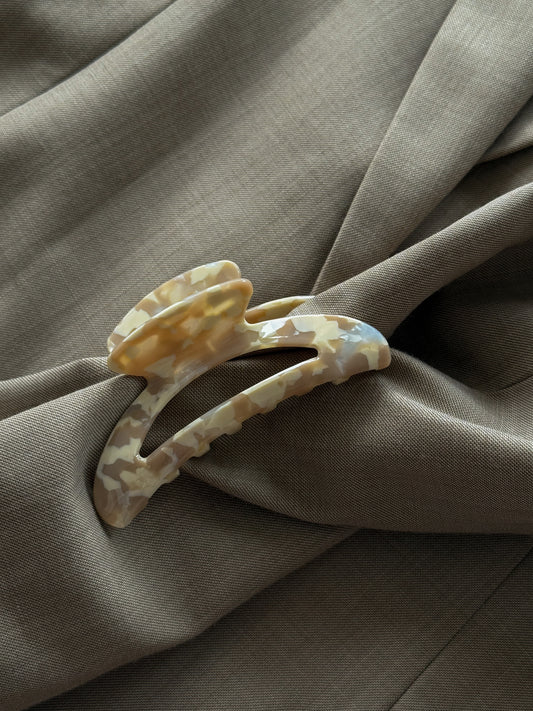 Épure Clip – Medium Marble Sand